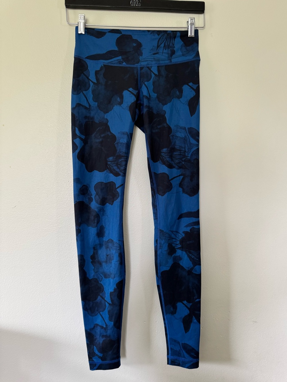 Lululemon Wunder Under Leggings Sz 4 30” inseam